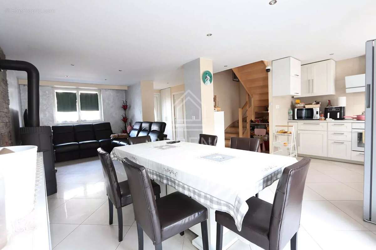 Maison à CHAMPS-SUR-MARNE