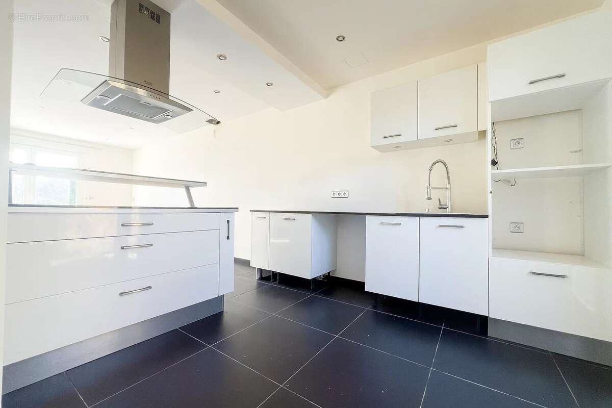 Maison à FONTENAY-TRESIGNY