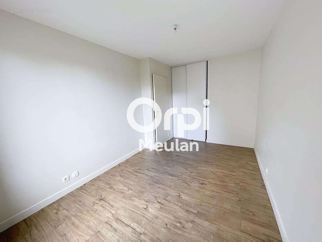 Appartement à LES MUREAUX