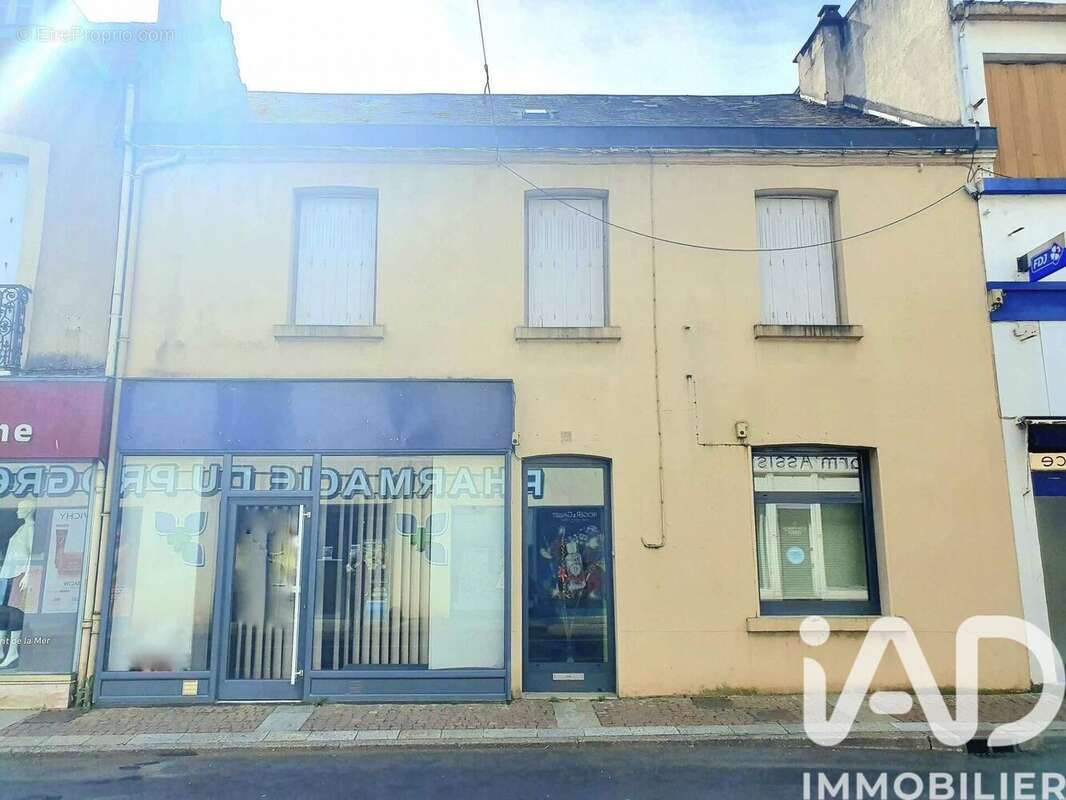 Appartement 195 m² à Saint-Yrieix-La-Perche  - photo 2