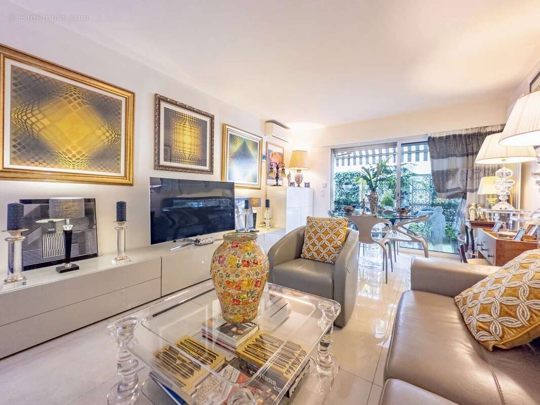 Appartement à CANNES