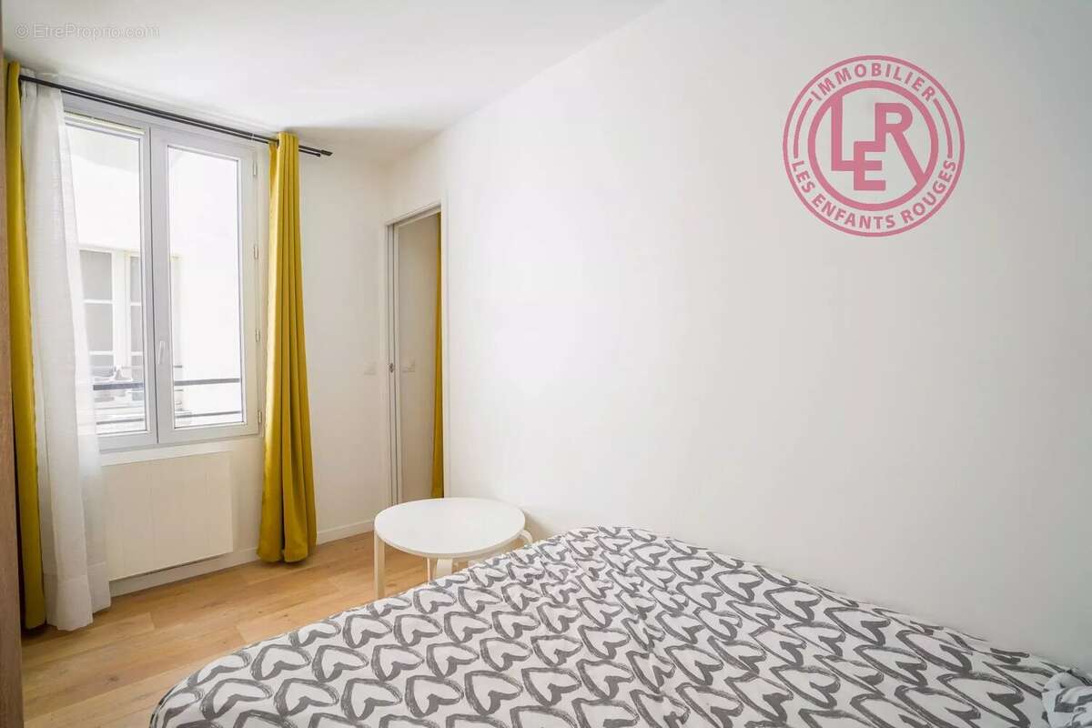 Appartement à PARIS-3E