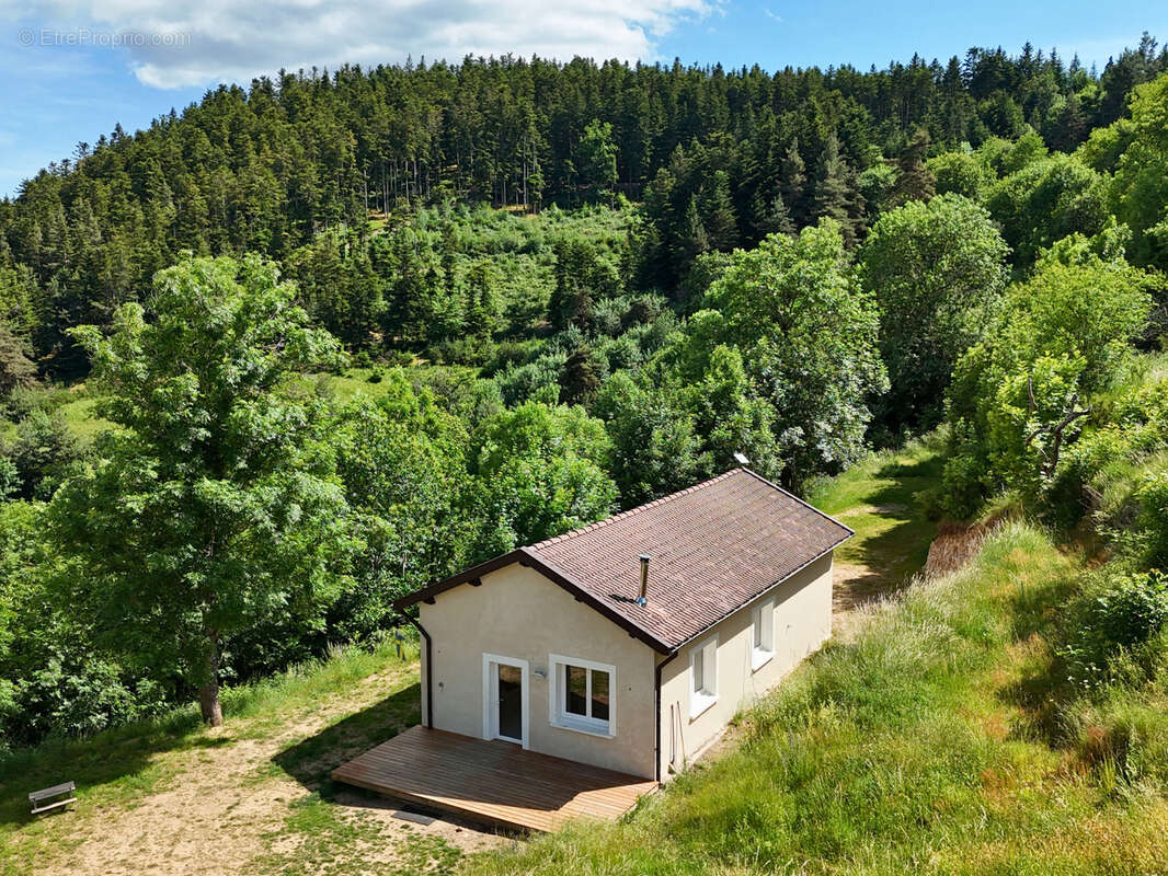 SAINT-PIERRE-SUR-DOUX   Ensemble immobilier avec maison rénovée, corps de ferme et 1,76 hectare de terrain - photo 5