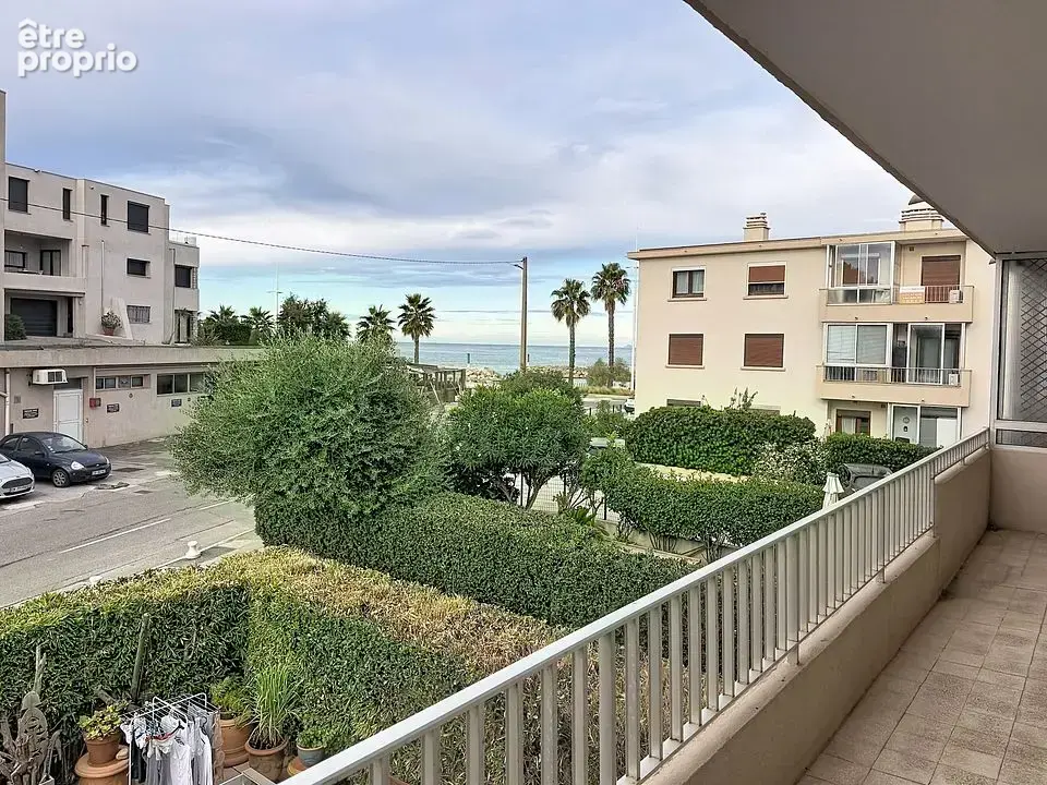 Appartement à SIX-FOURS-LES-PLAGES