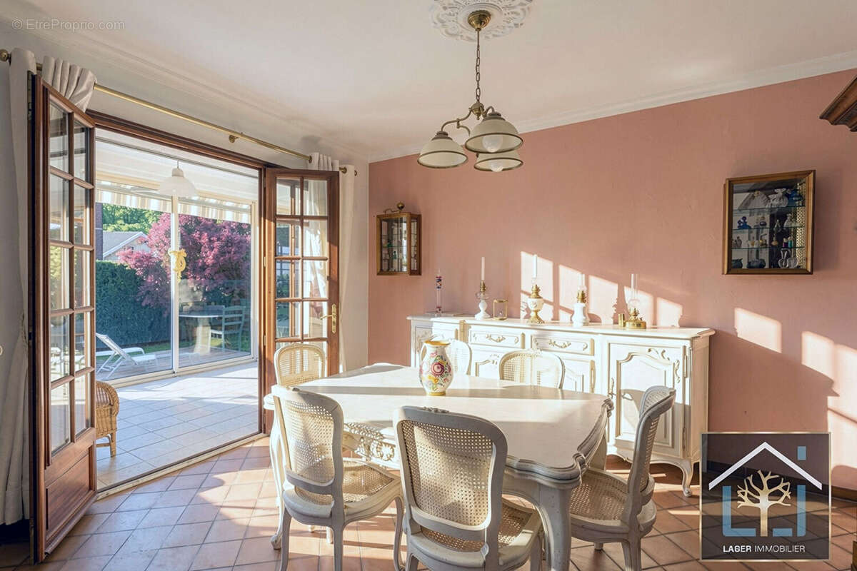 Maison à MONTLUEL