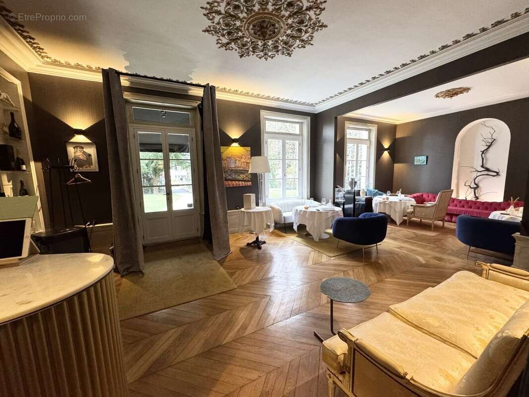 Commerce 651 m² à Troyes  - photo 9