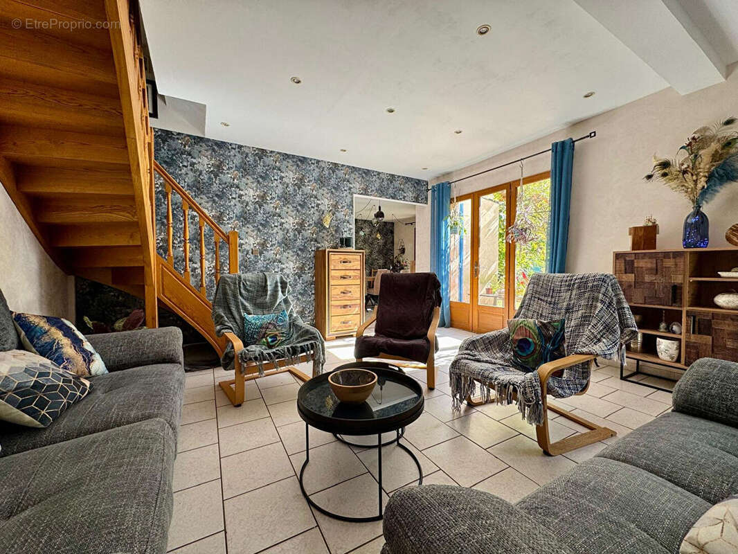 Maison à SAINT-CANNAT