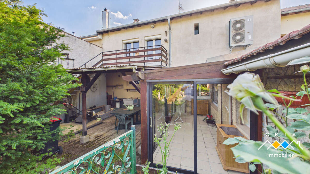 Maison à REMEREVILLE