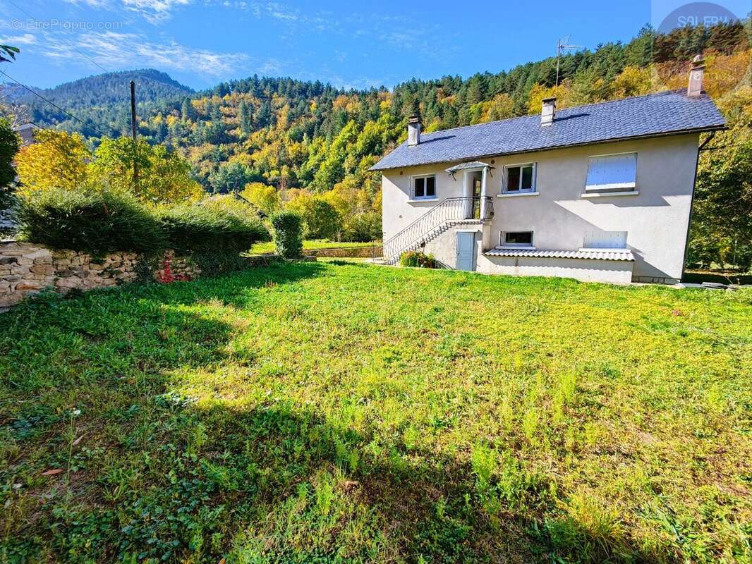 Maison à LA SALLE-PRUNET