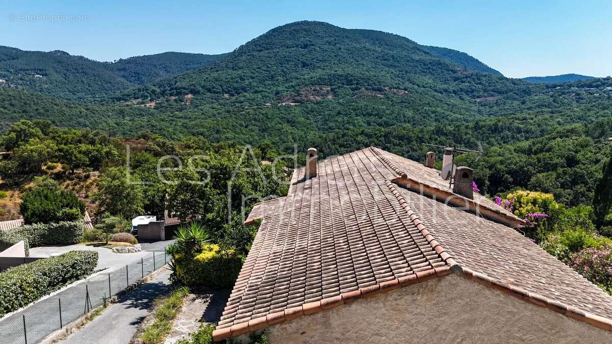 Maison 275 m² - Plein Sud - Vue Dégagée - photo 19