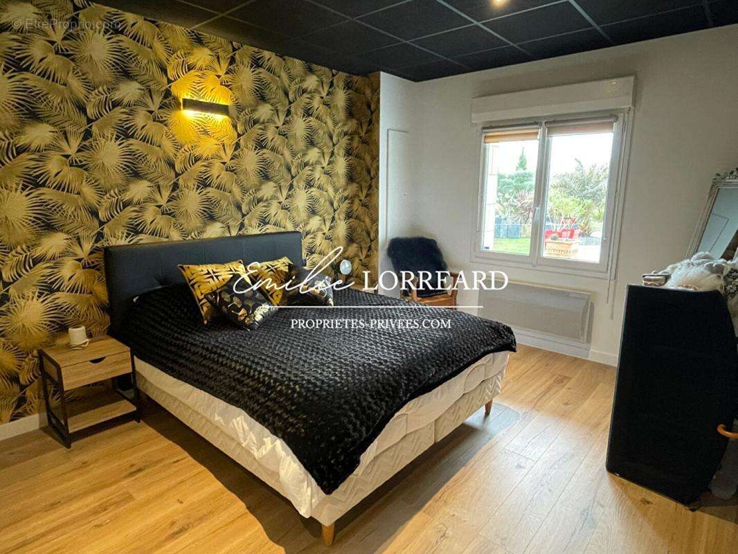 Maison à MONTFORT-LE-GESNOIS