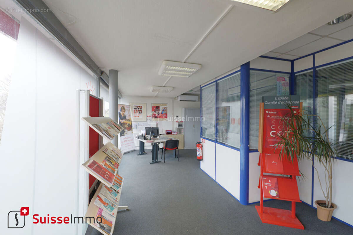 Local commercial  200 m2 - photo 14