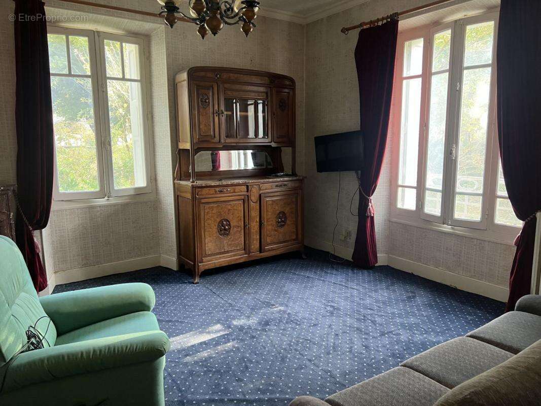 Maison à LES CABANNES