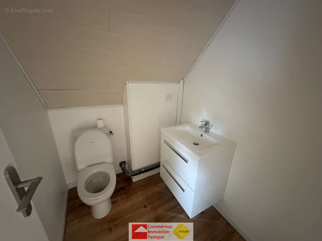 SAINT CLET, aux portes de PONTRIEUX, A VENDRE maison en pierres avec cour - photo 8