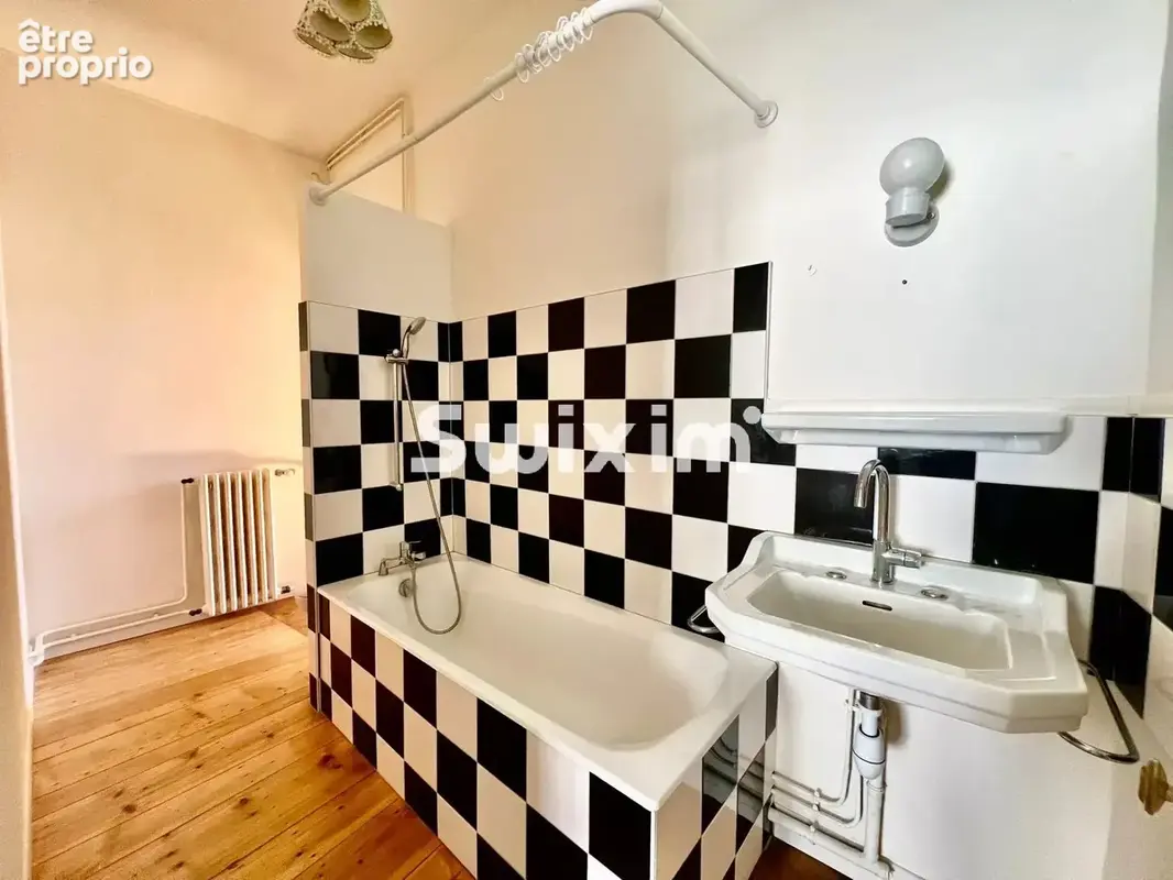 Appartement de charme à Lons-le-Saunier - photo 2