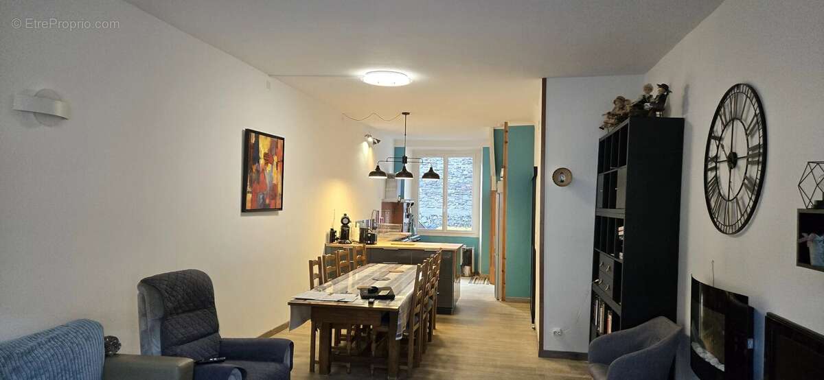 EN EXCLUSIVITÉ – Maison de village rénovée – 130 m² - photo 6