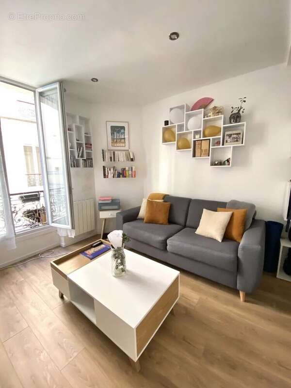 Appartement à PARIS-18E