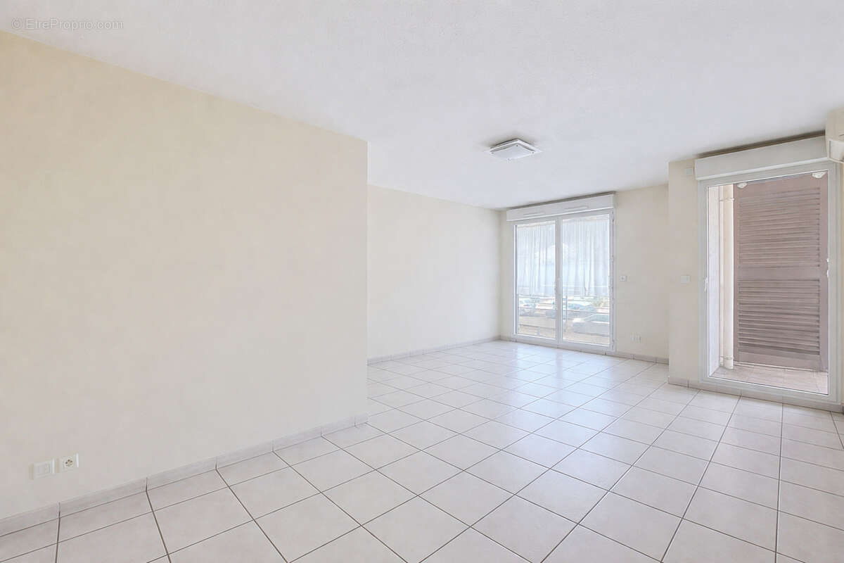 Appartement à OULLINS