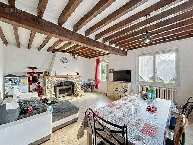 Maison à CHAUMONT-EN-VEXIN