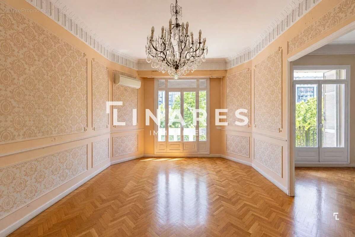Appartement à MARSEILLE-8E