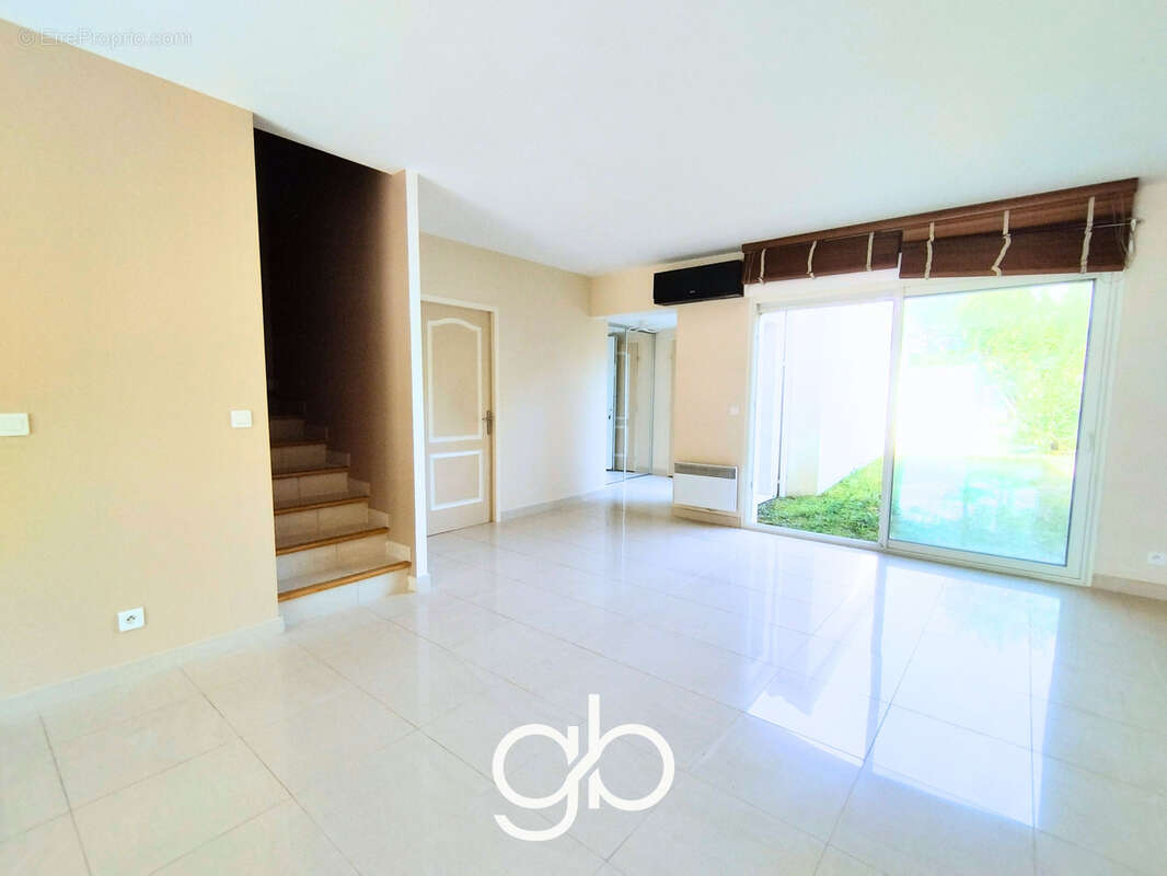 Maison à SAINT-VINCENT-DE-BARBEYRARGUES