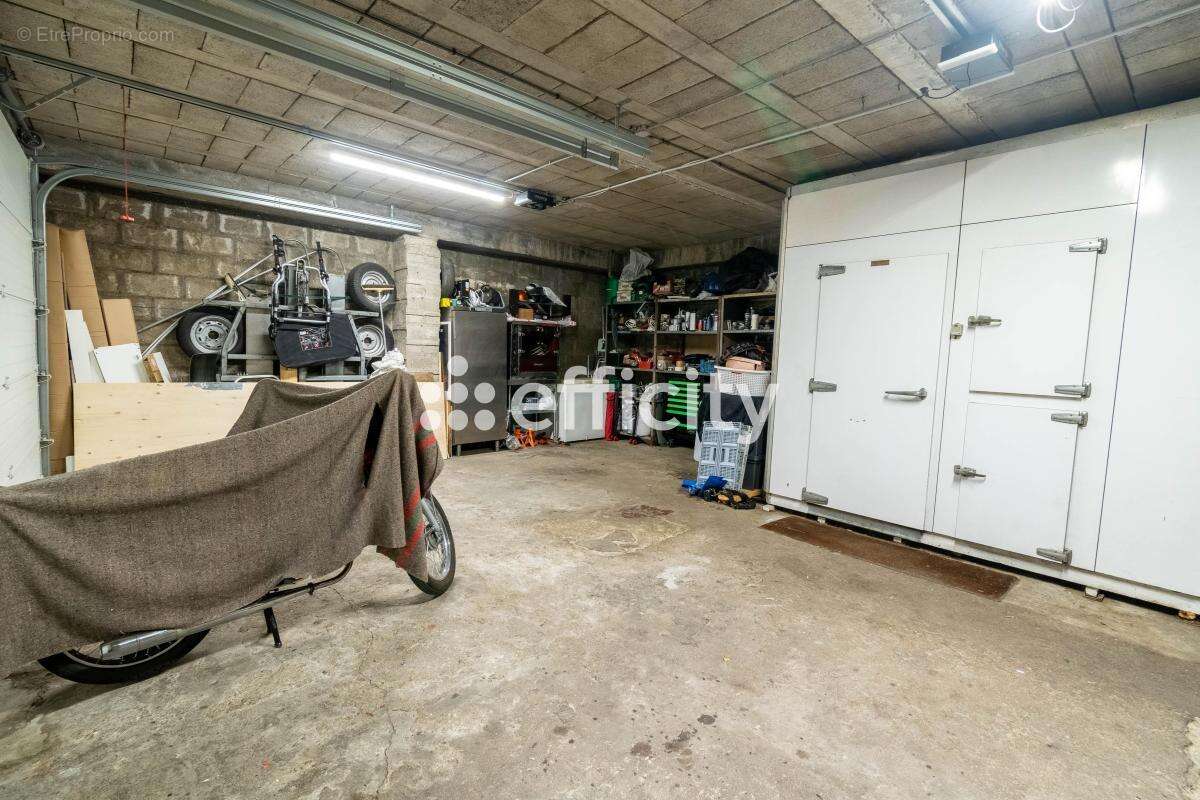 Commerce à VILLENEUVE-LE-ROI