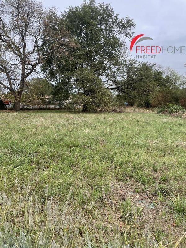 Terrain à AMBARES-ET-LAGRAVE