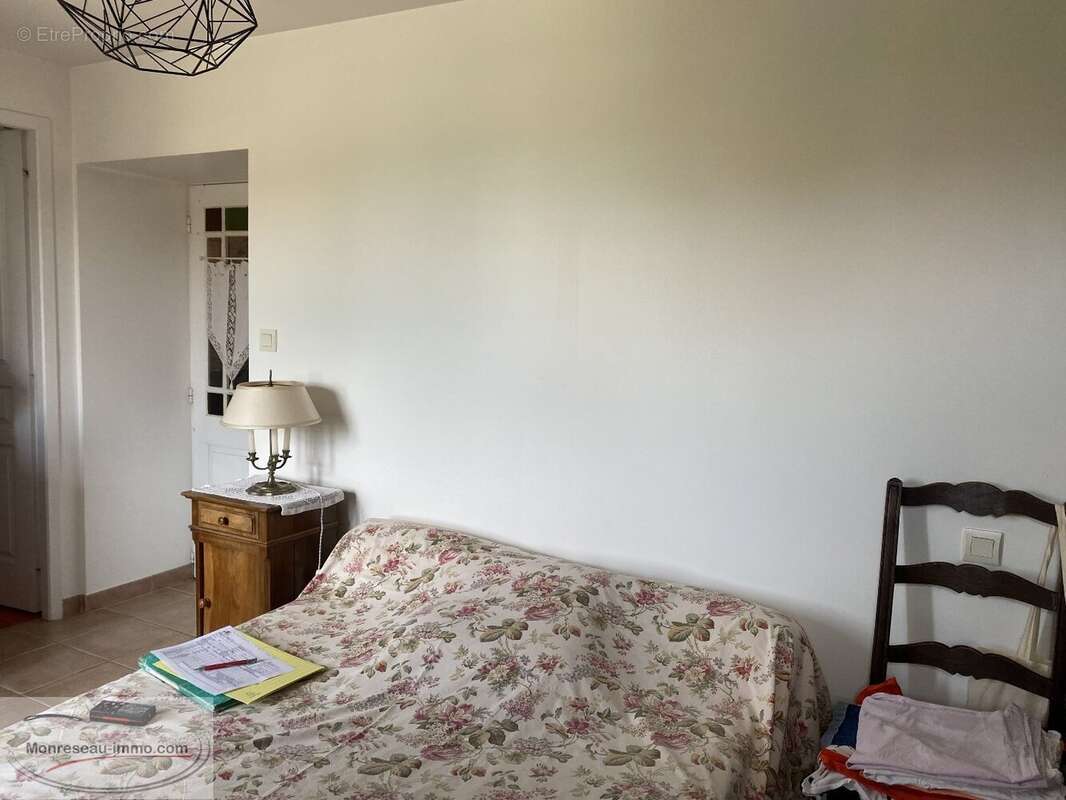 Maison à PRESSY-SOUS-DONDIN