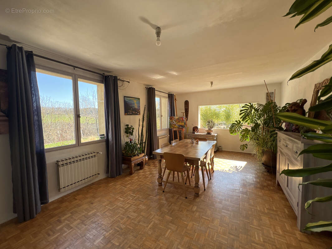 Maison à SAINT-ROMAIN-DE-LERPS