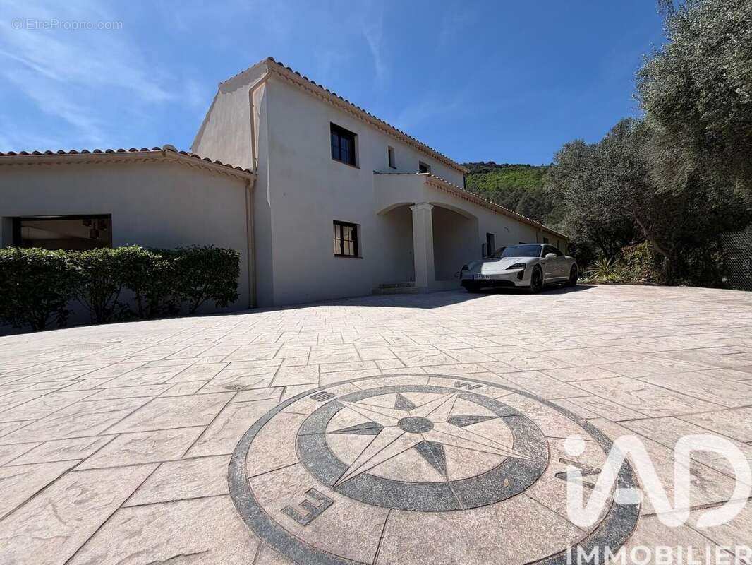 Photo 6 - Maison à LE LUC