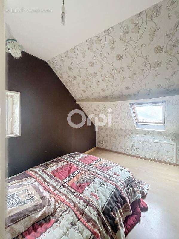 Maison à TERRASSON-LAVILLEDIEU