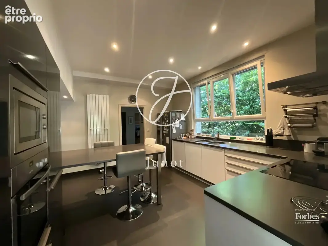 Marcq en Baroeul - CLEMENCEAU HIPPODROME - Maison individuelle - 8 pièces – 330,35m² - 6 chambres - Bureau - Jardin - Garage et  - photo 5