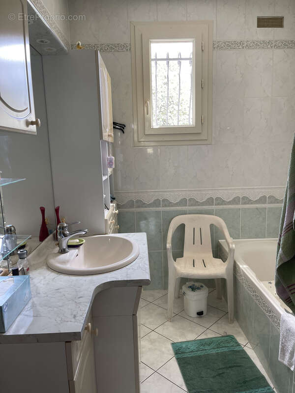 Maison à NEUVIC-ENTIER