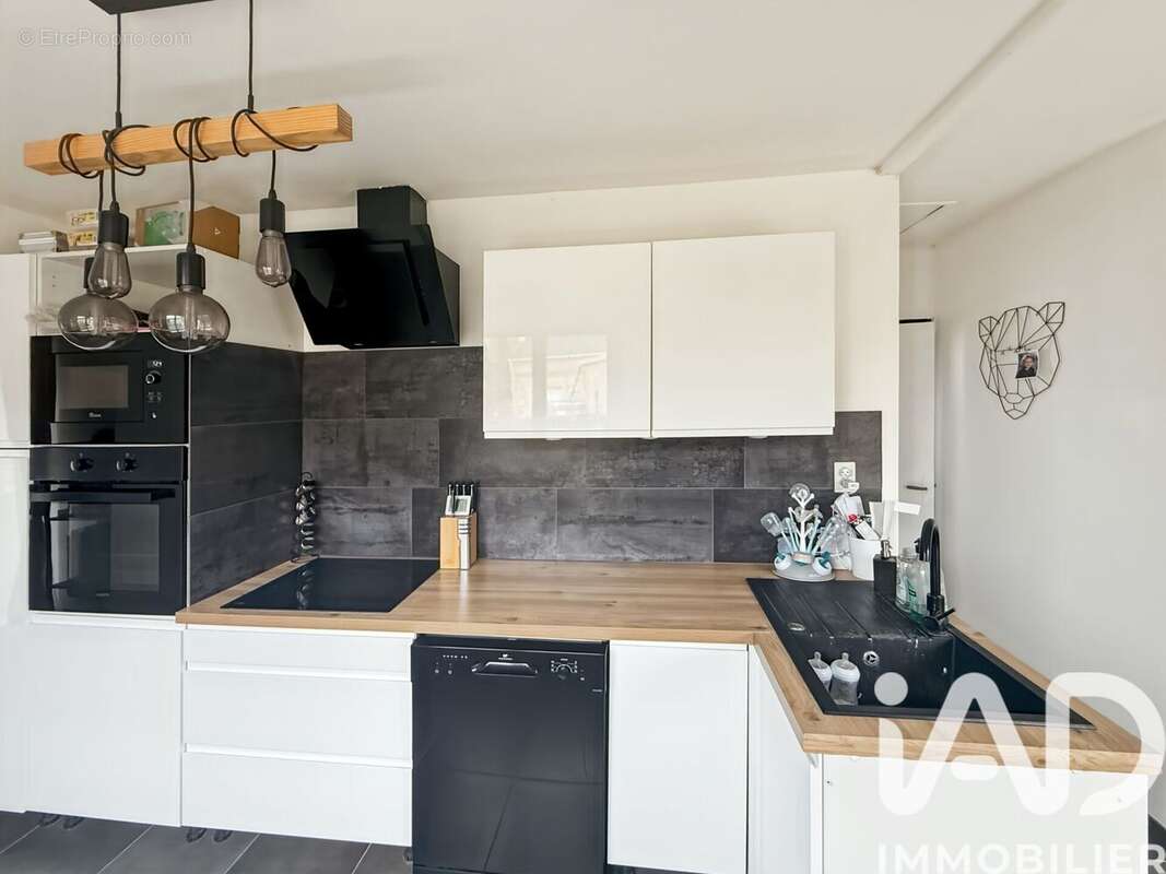 Photo 3 - Maison à CHATENAY-SUR-SEINE