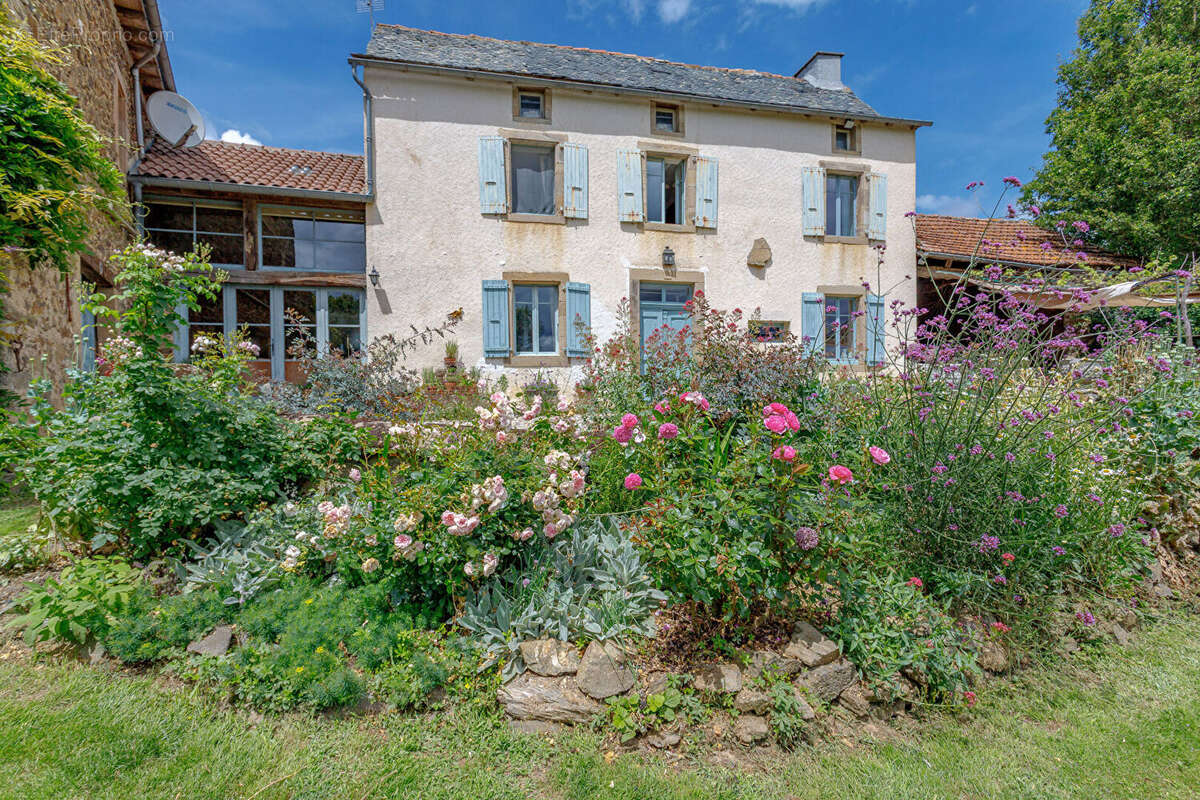 Maison à MONTIRAT