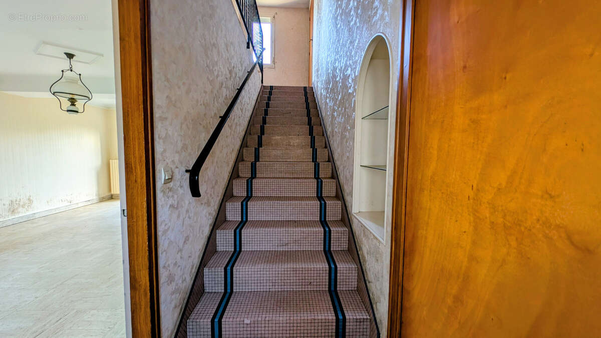 Maison à LES LANDES-GENUSSON