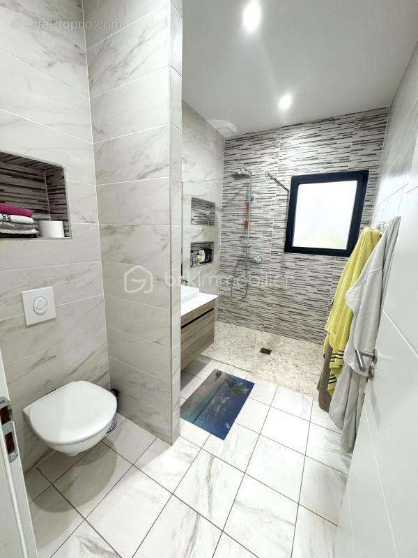 Maison à LIGNAN-SUR-ORB