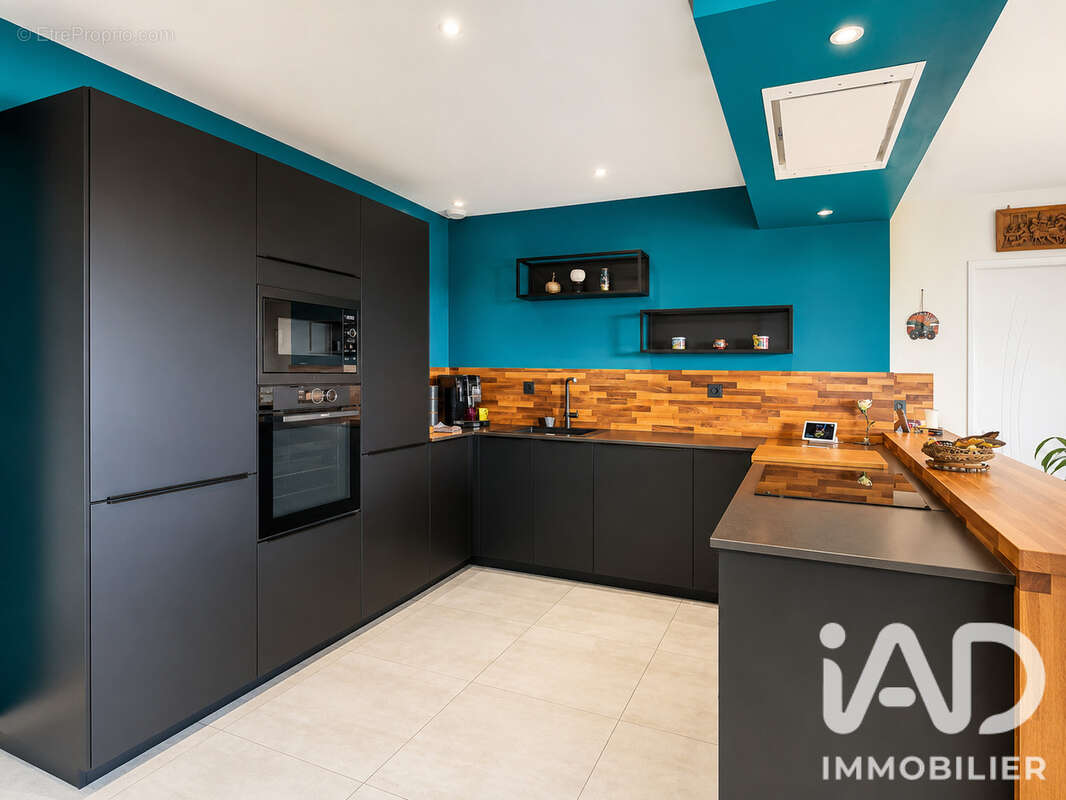 Maison 118 m² à Saint-Jean-De-Liversay  - photo 4