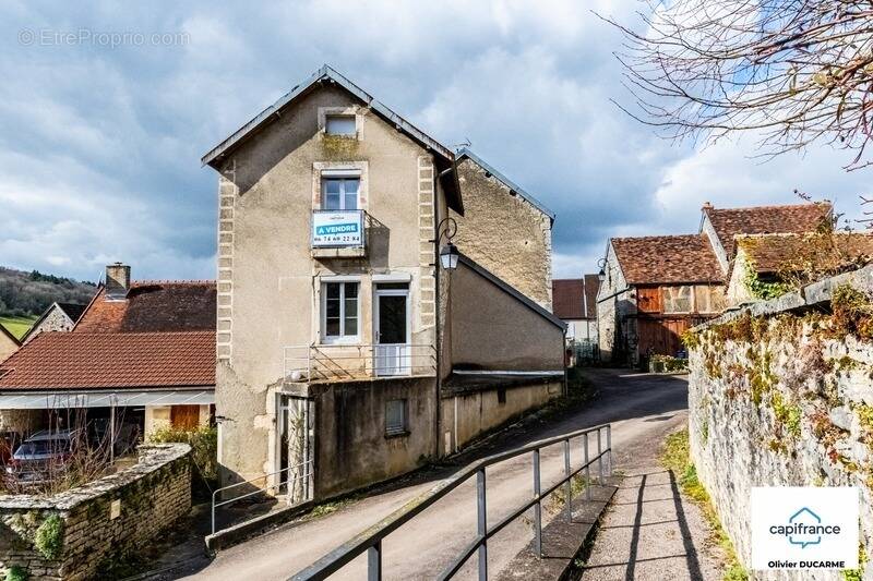Maison à TROUHAUT
