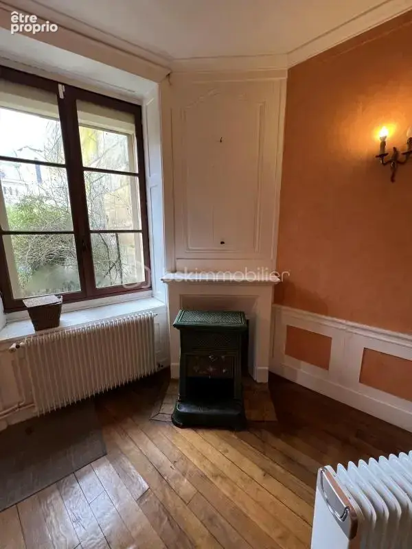 Emplacement idéal - maison avec jardin en bordure de l'Ornain - Parquet, moulures, cheminées - photo 5