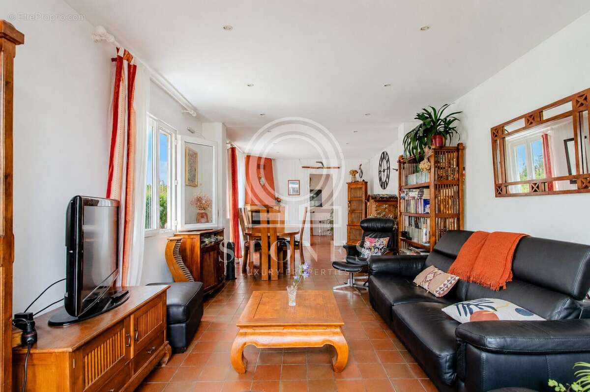 Maison 117 m² à Bougival  - photo 4