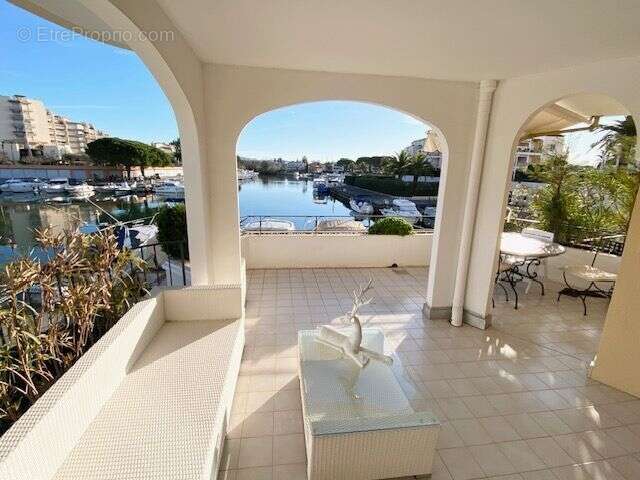 Appartement à MANDELIEU-LA-NAPOULE