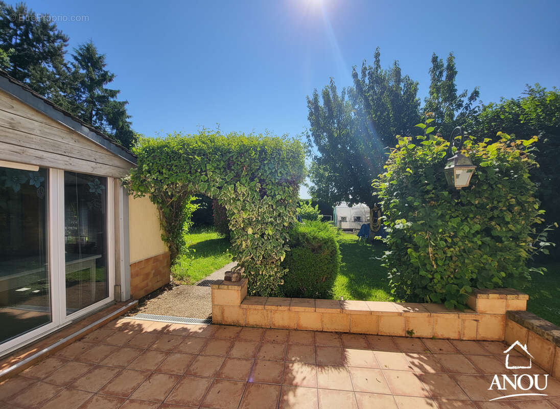Pavillon avec vie de plain-pied, garage et terrain clôturé - photo 14