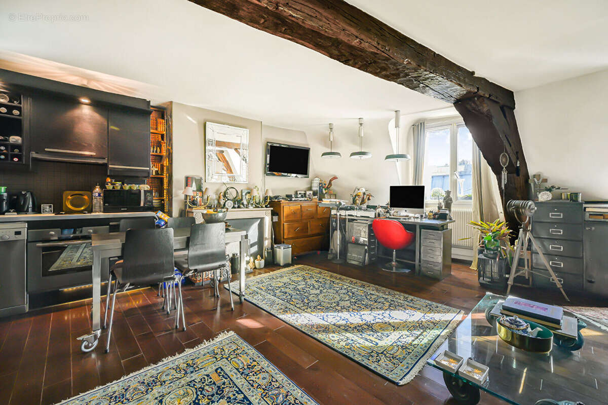 Appartement à PARIS-2E