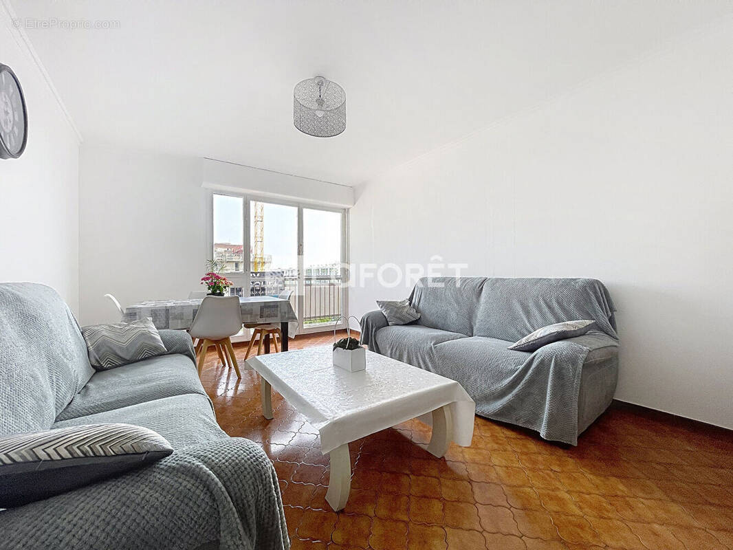 Appartement à RILLIEUX-LA-PAPE