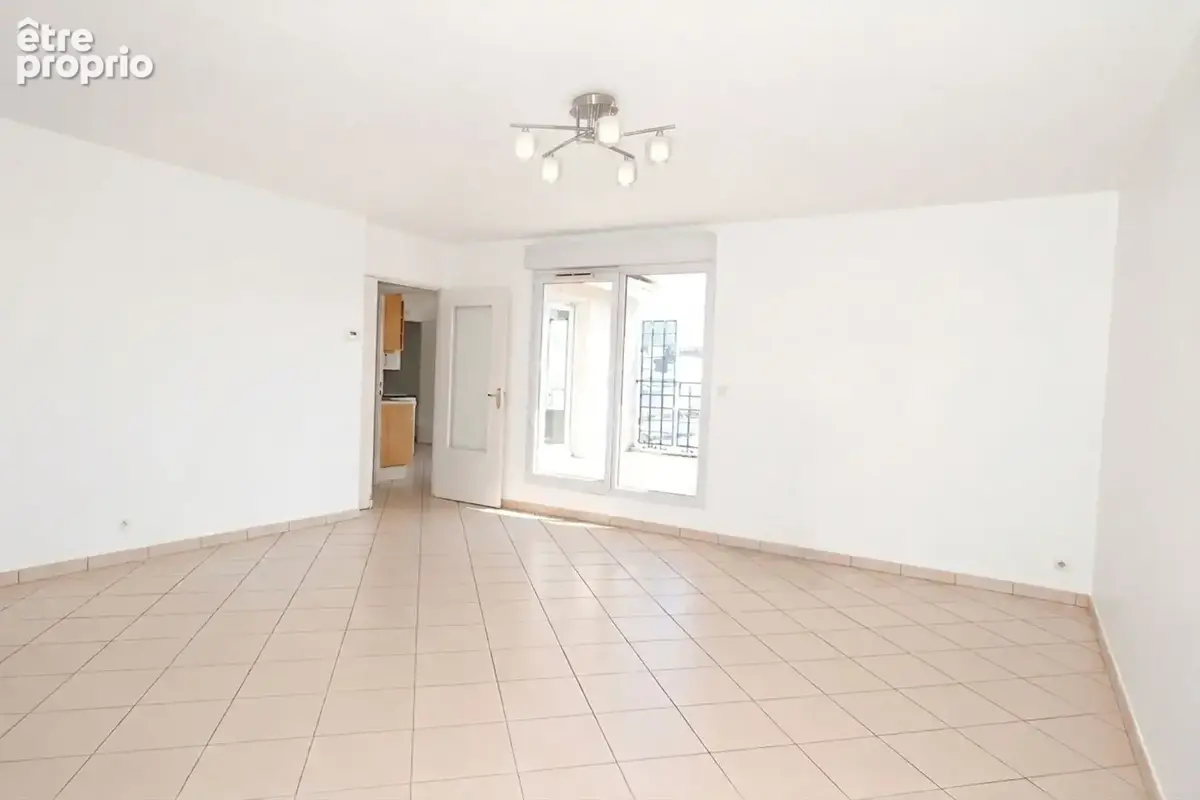 Appartement Villeurbanne 4 pièce(s) 100.89 m2 - Lumineux rooftop avec 74 m² de terrasses - 3 chambres dont une suite - cave, sta - photo 2