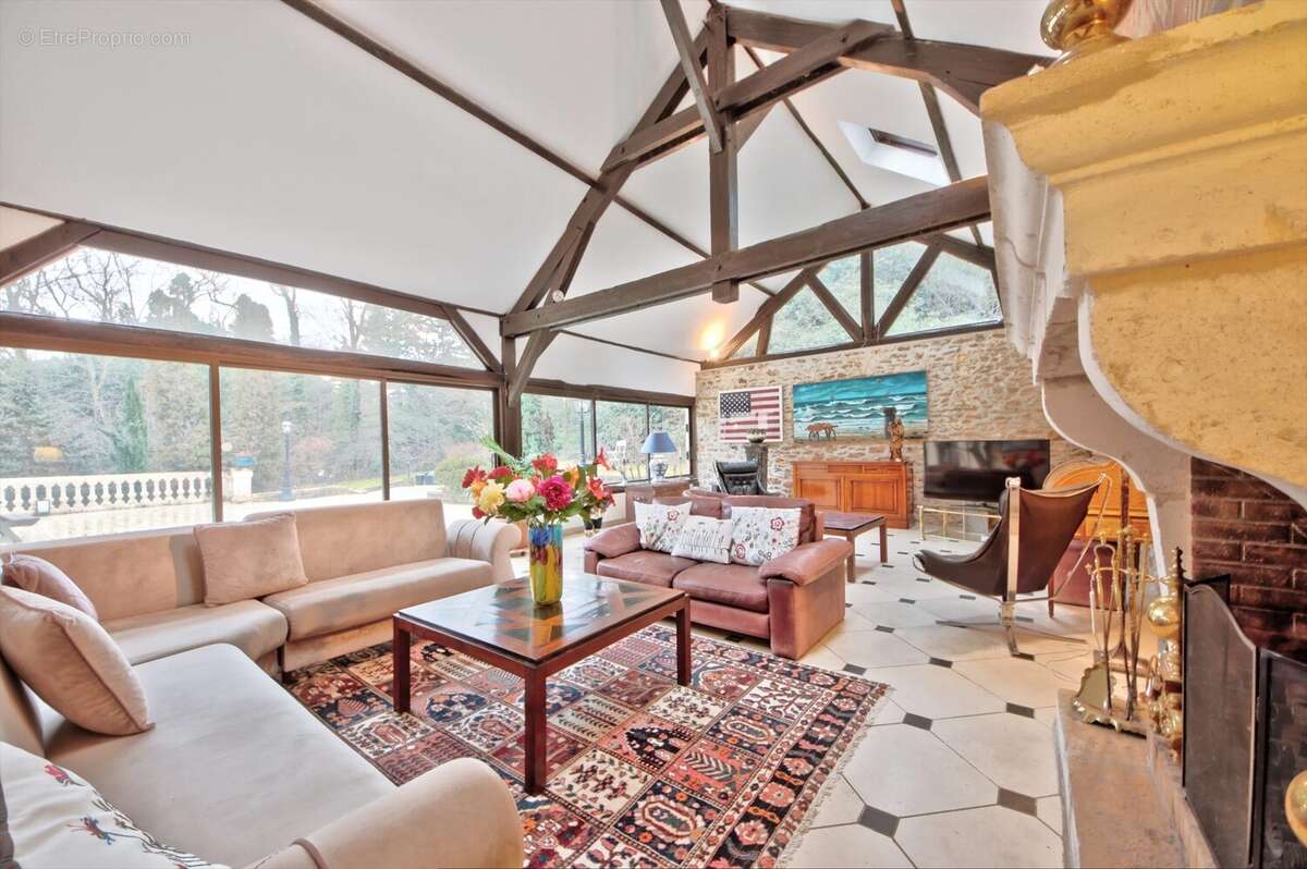 Maison à POIGNY-LA-FORET