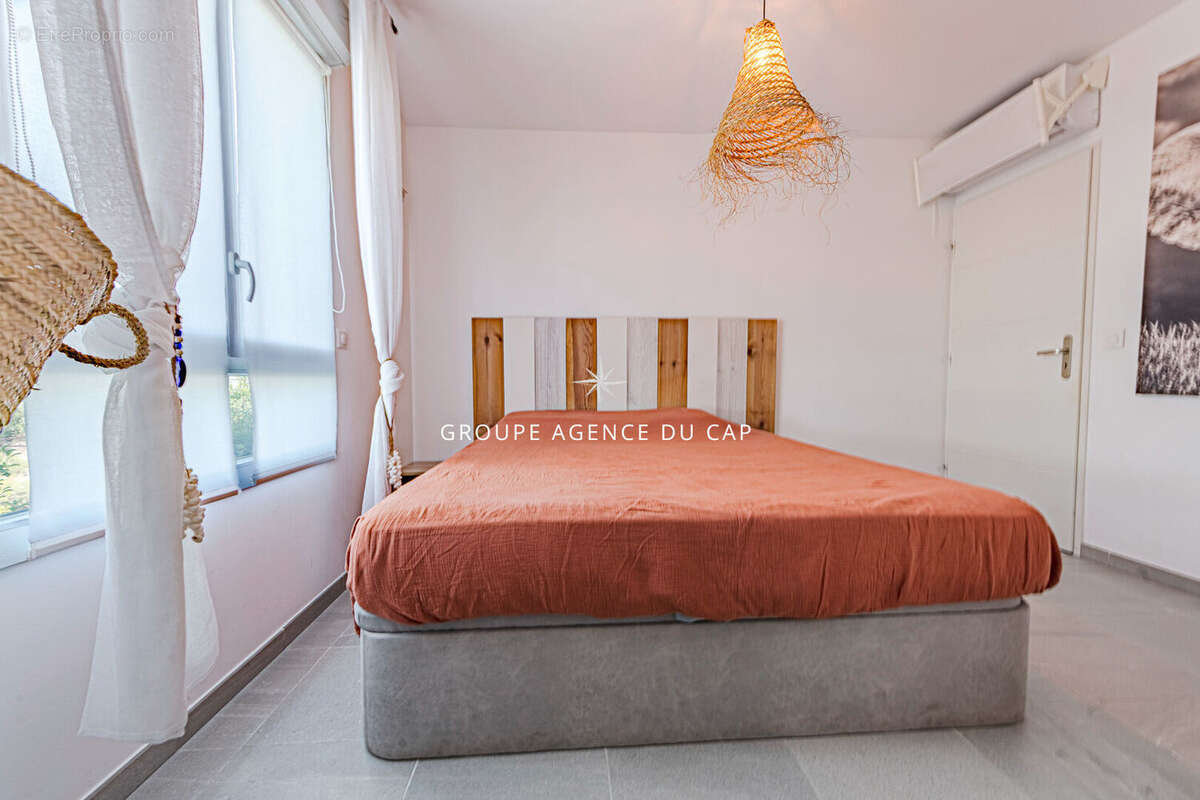 PUGET-SUR-ARGENS  Appartement 3 pièces de 88 m² avec terrasse de 21m²,  garage et piscine - photo 7