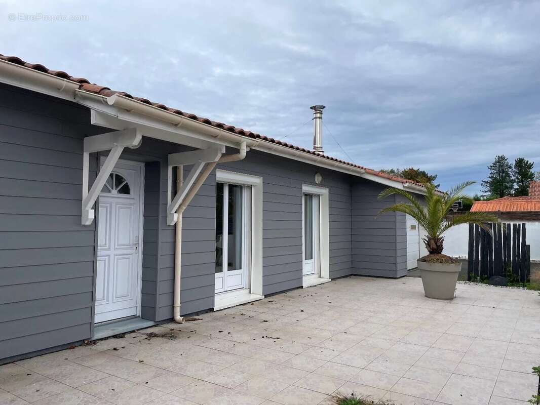 Maison à BENESSE-MAREMNE