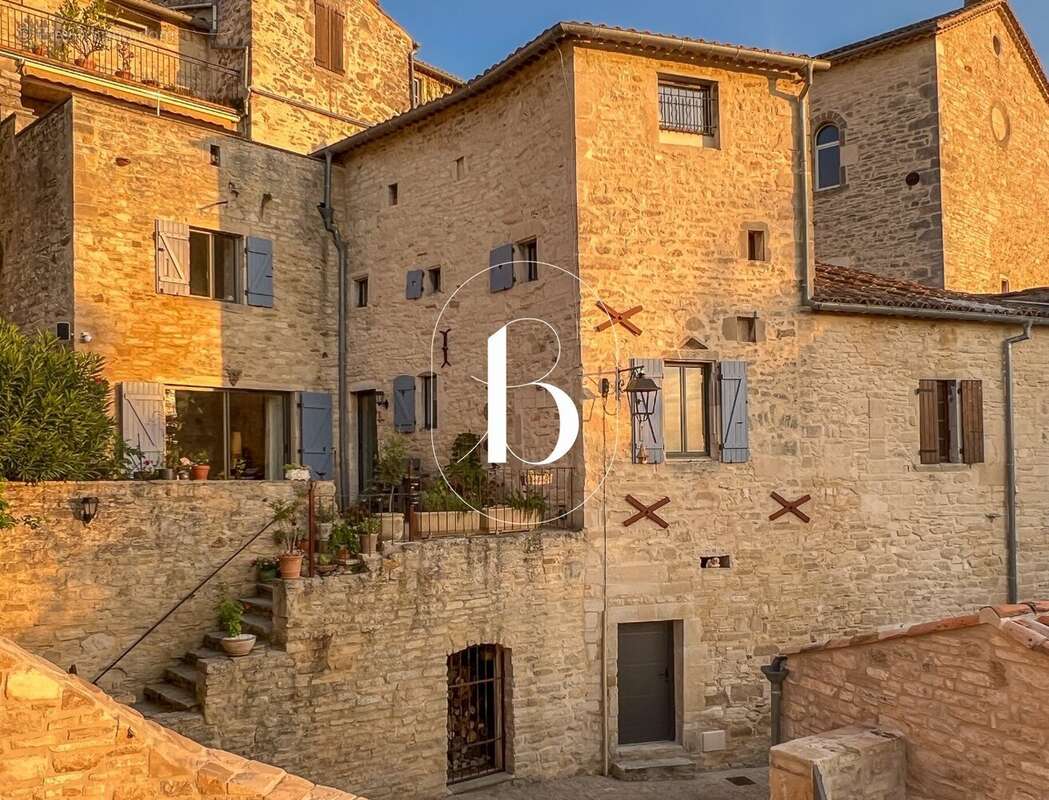 Maison au coeur de village avec vue imprenable - photo 2
